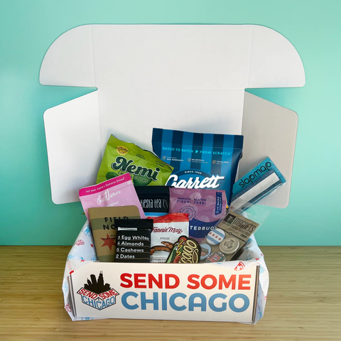 10-Item Chicago Gift Box